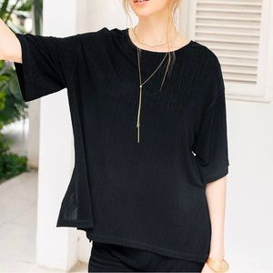 NWT Berlook Ribbed Side Split Tee Size L